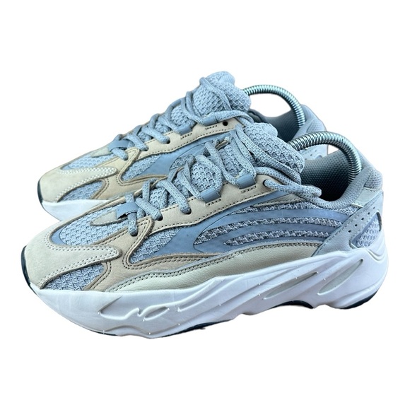 Adidas Yeezy Boost 700 V2 Casual Shoe sneakers Cream 2021 Men’s Size 6.5… - Picture 1 of 10